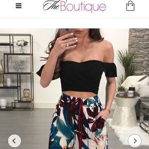The Boutique Kam Crop Top Black